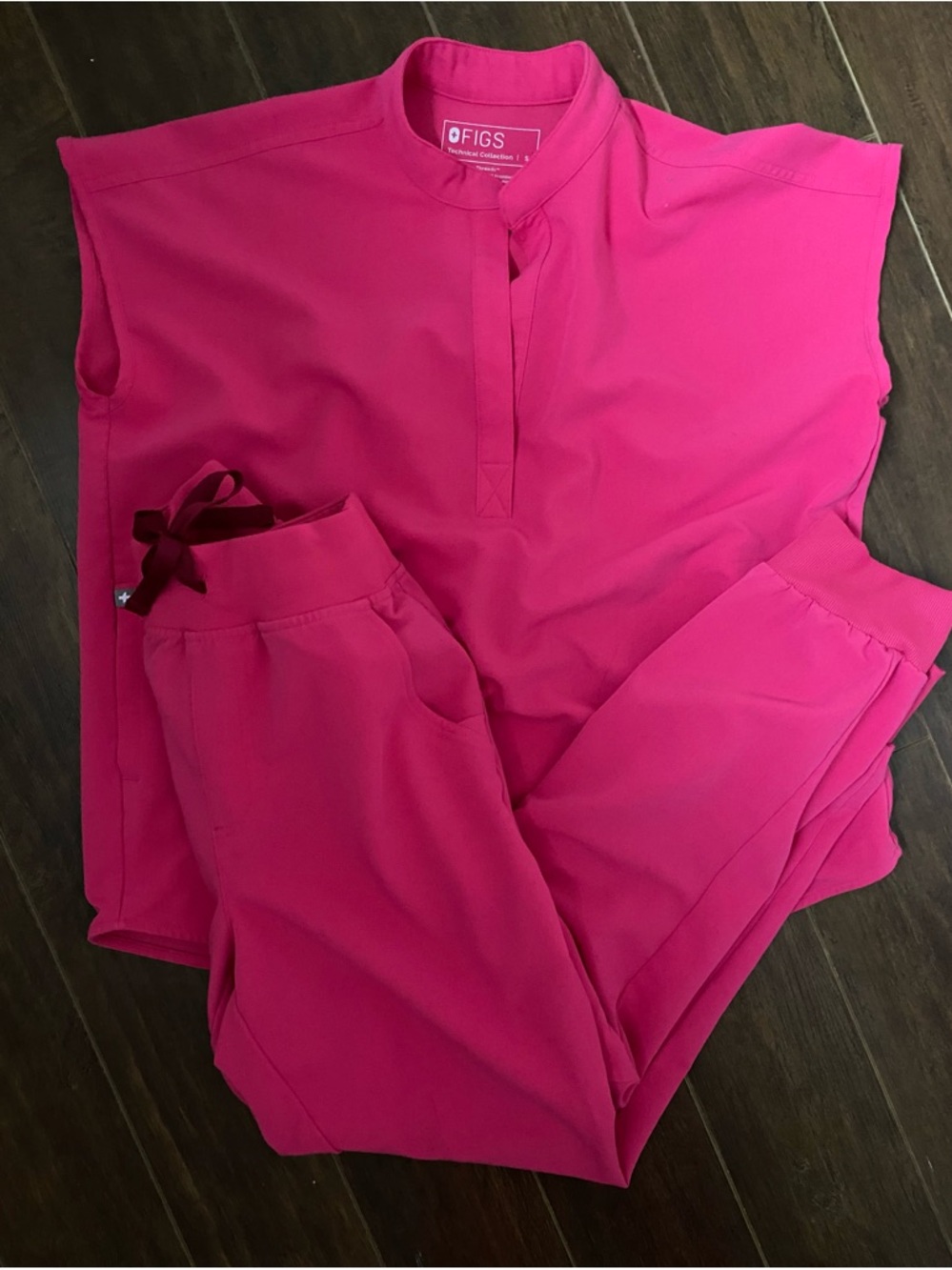FIGS Hot Pink Women's Medical Scrub Top and Jogger Set
